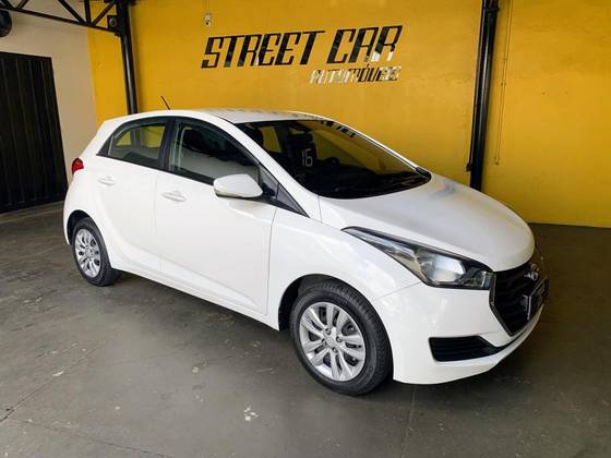 HYUNDAI HB20 1.0 COMFORT PLUS 12V FLEX 4P MANUAL
